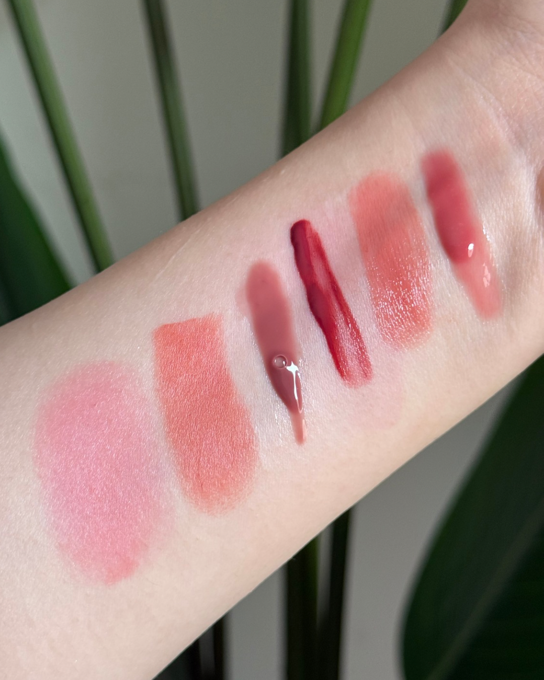 طقم مكياج الأفضل مبيعًا من ريل بيوتي للشفاه والخدود